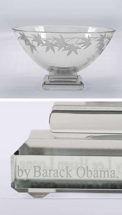 UNITED STATES OF AMERICA - Crystal bowl from the Obamas